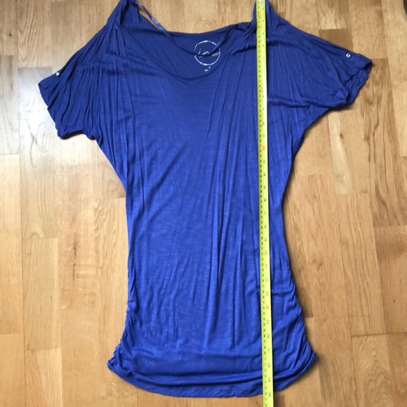 Split sleeve top - Picture 2 of 4